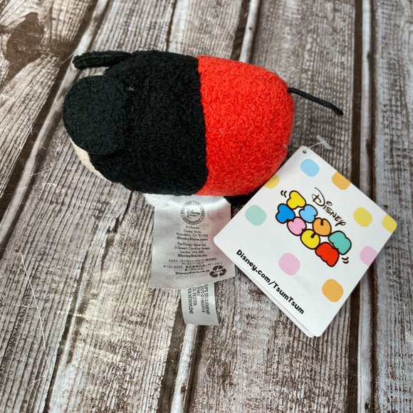 DISNEY STORE TSUM TSUM 3.5" Mickey Mouse Wink Winking Eye Mini Plush NWT NEW - Picture 4 of 6